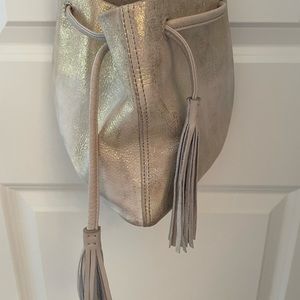 Hobo international metallic purse soft gold